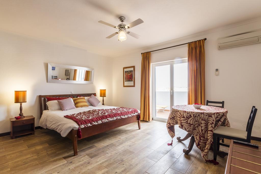 Holiday Lagos Hotel Екстериор снимка